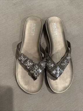 Reaction Kenneth Cole Metallic Silver Jeweled Women's Sandal Flip Flops